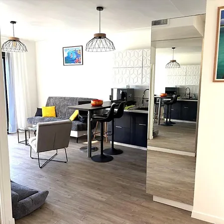 Hyper Centre Massena * Ницца